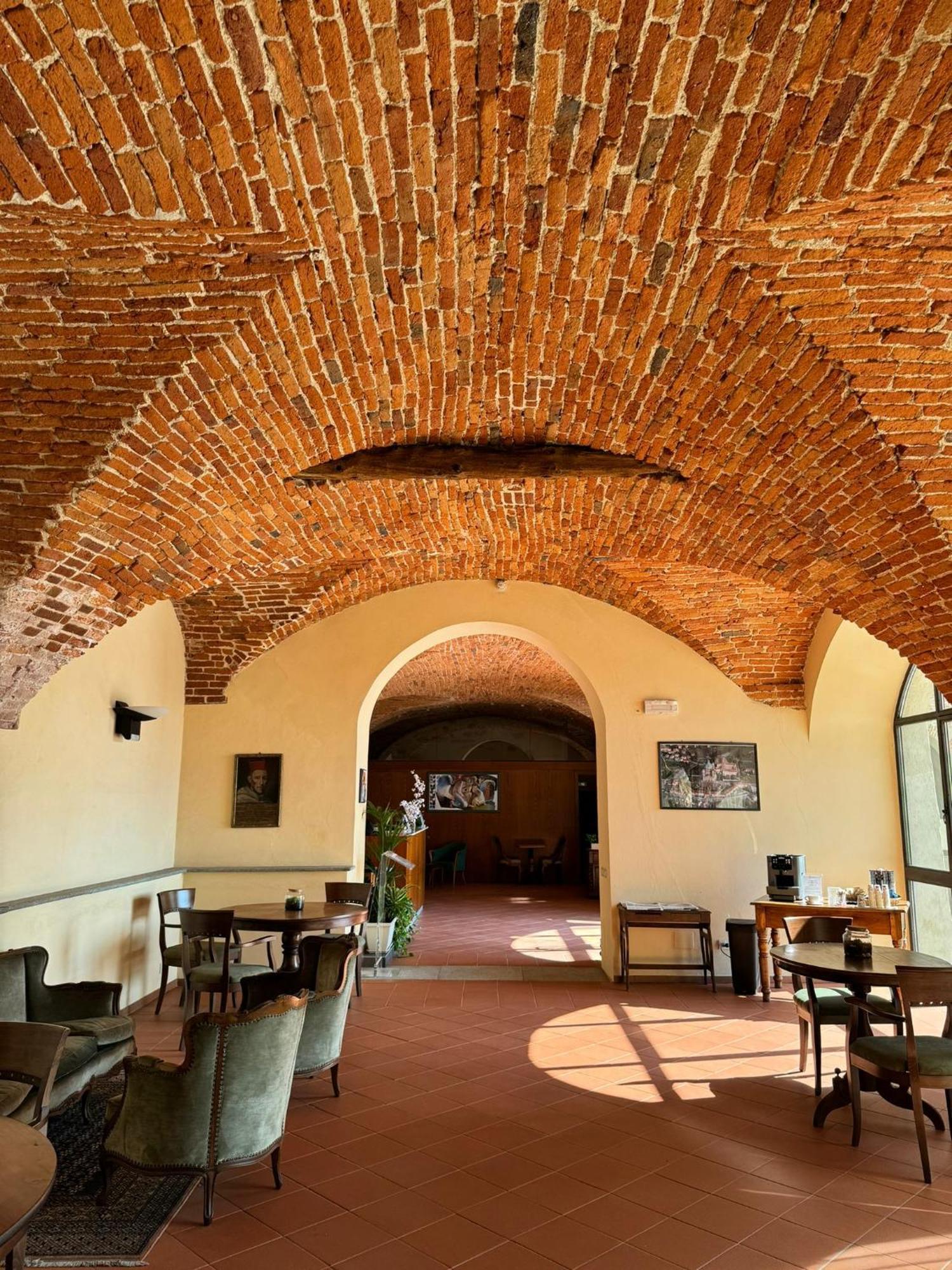 Hotel Casa Regina Montis Regalis Vicoforte Exterior foto
