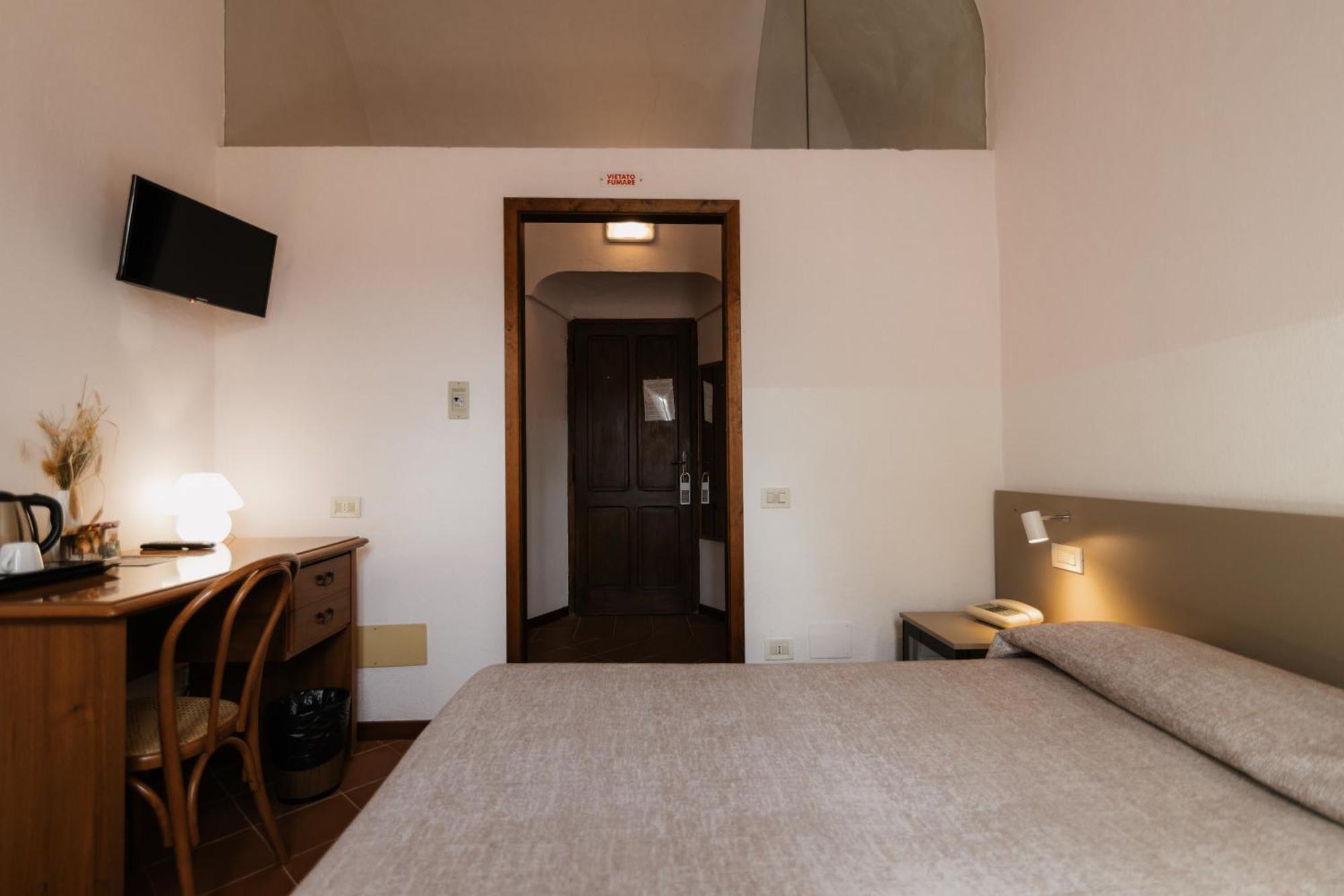 Hotel Casa Regina Montis Regalis Vicoforte Exterior foto